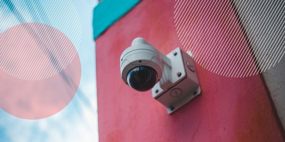 Câmera de segurança monitorando espaço de trabalho